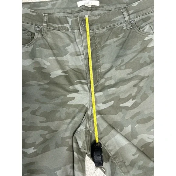 Loft/Ann T Marisa Green Camo Print Skinny Denim Mid-Rise Jeans Size 14 Stretch - Picture 4 of 10